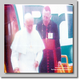 Pontiff disembarks RT in Edinburgh